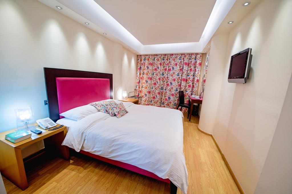 Comfy Boutique Hotel Каламата Номер фото
