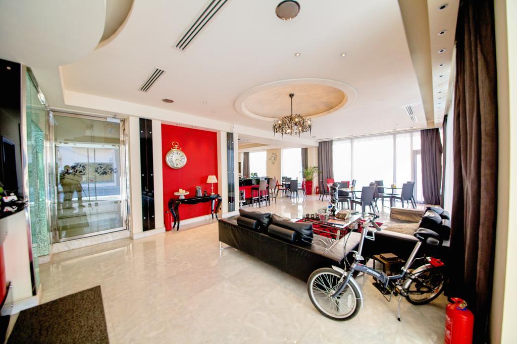 Comfy Boutique Hotel Каламата Интерьер фото