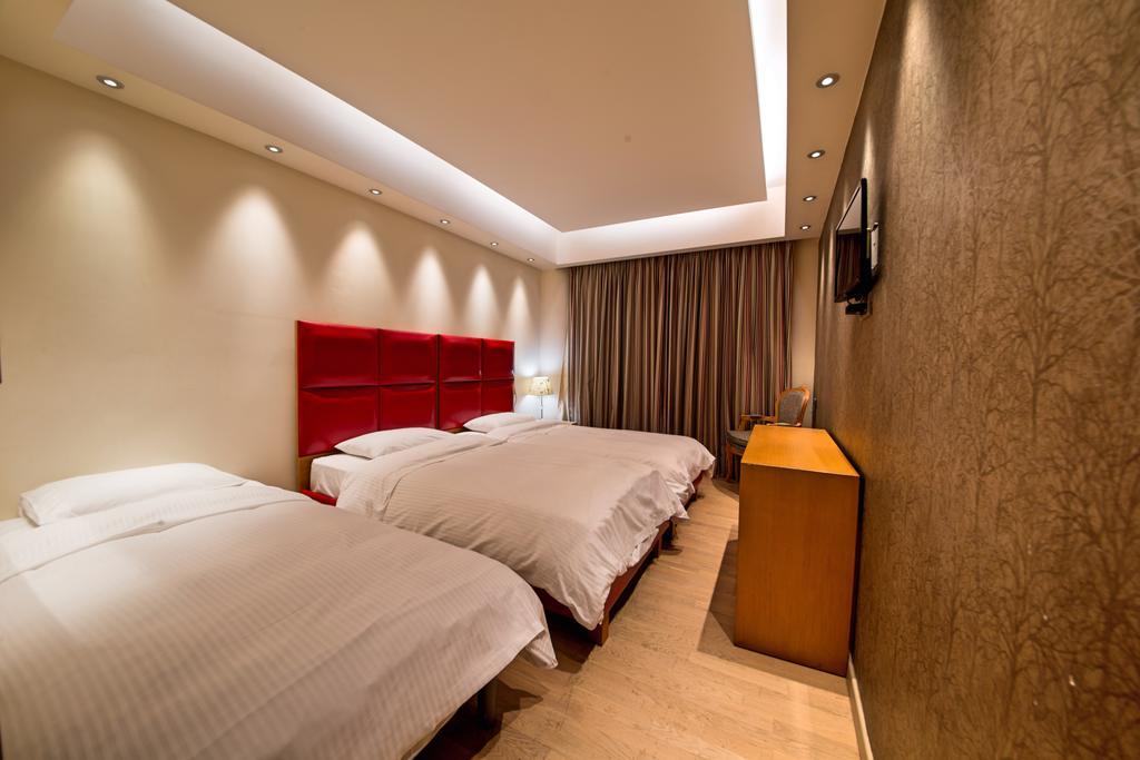 Comfy Boutique Hotel Каламата Экстерьер фото